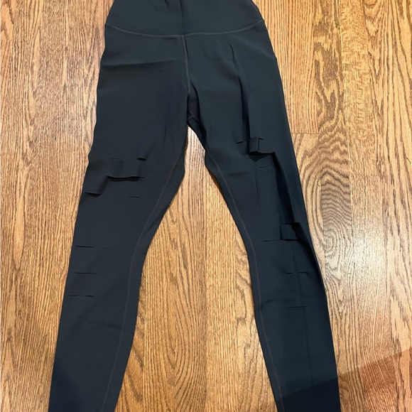 ALO ripped leggings - Picture 5 of 5